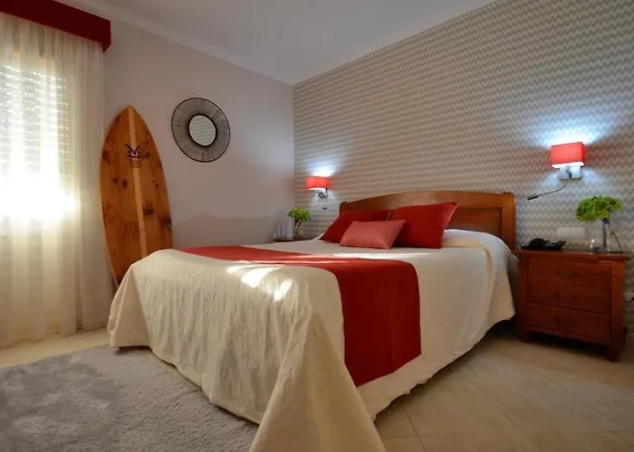 Neptuno Atouguia Da Baleia